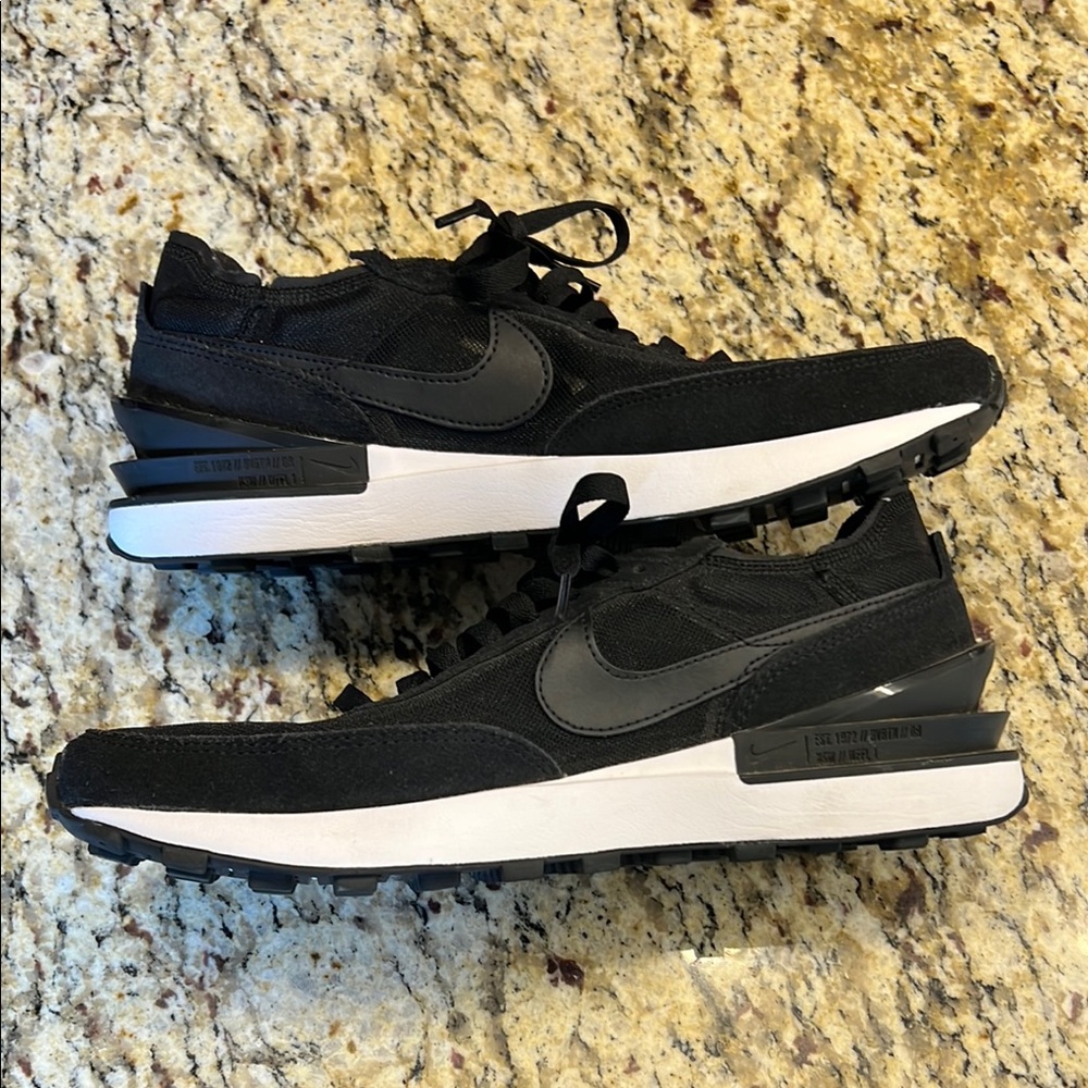 Nike Waffle One Mesh